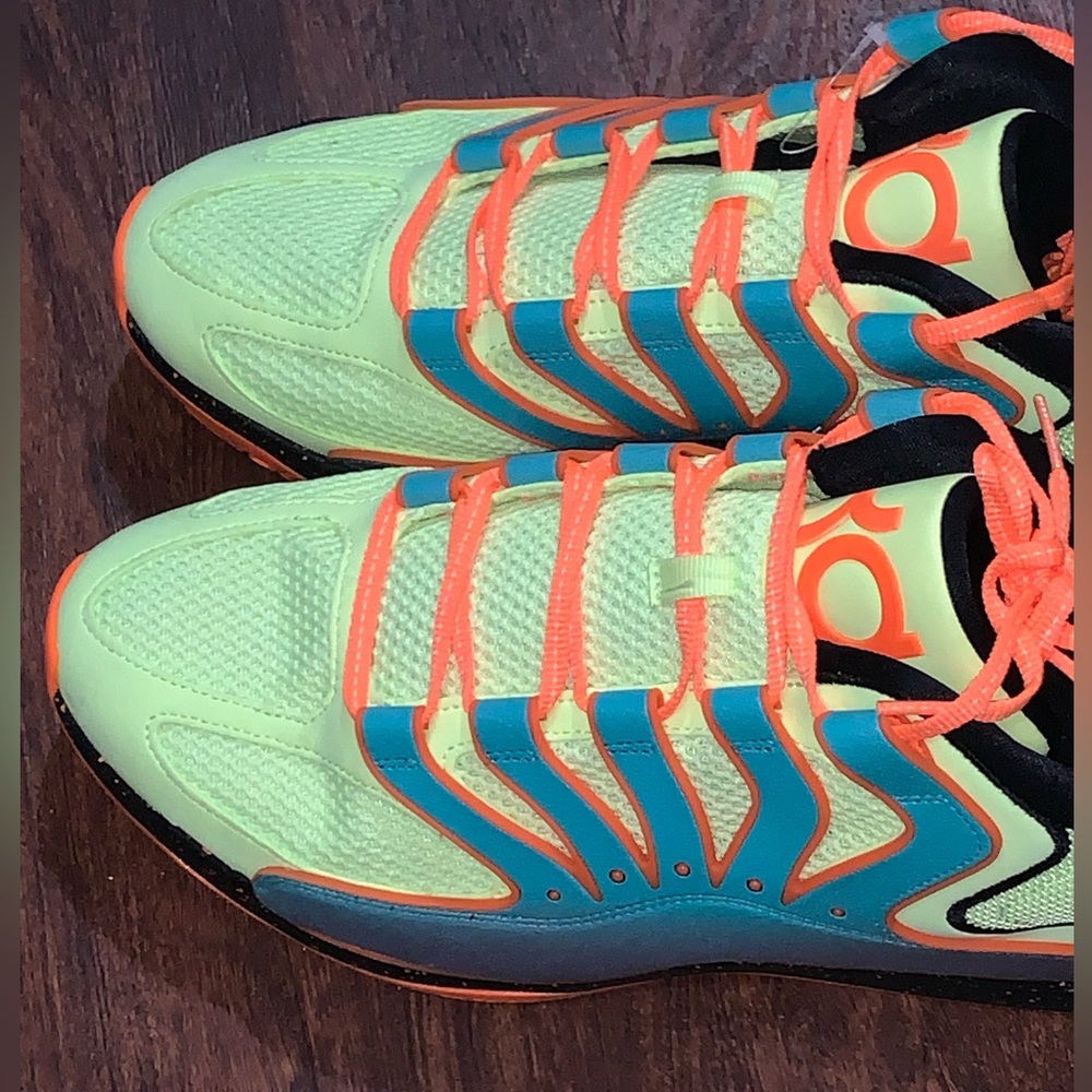 Nike Kevin Durant basketball shoes - Picture 4 of 13